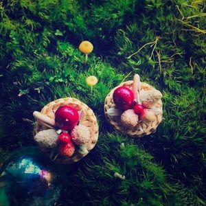 1940s Fruity picnic basket clip on earrings